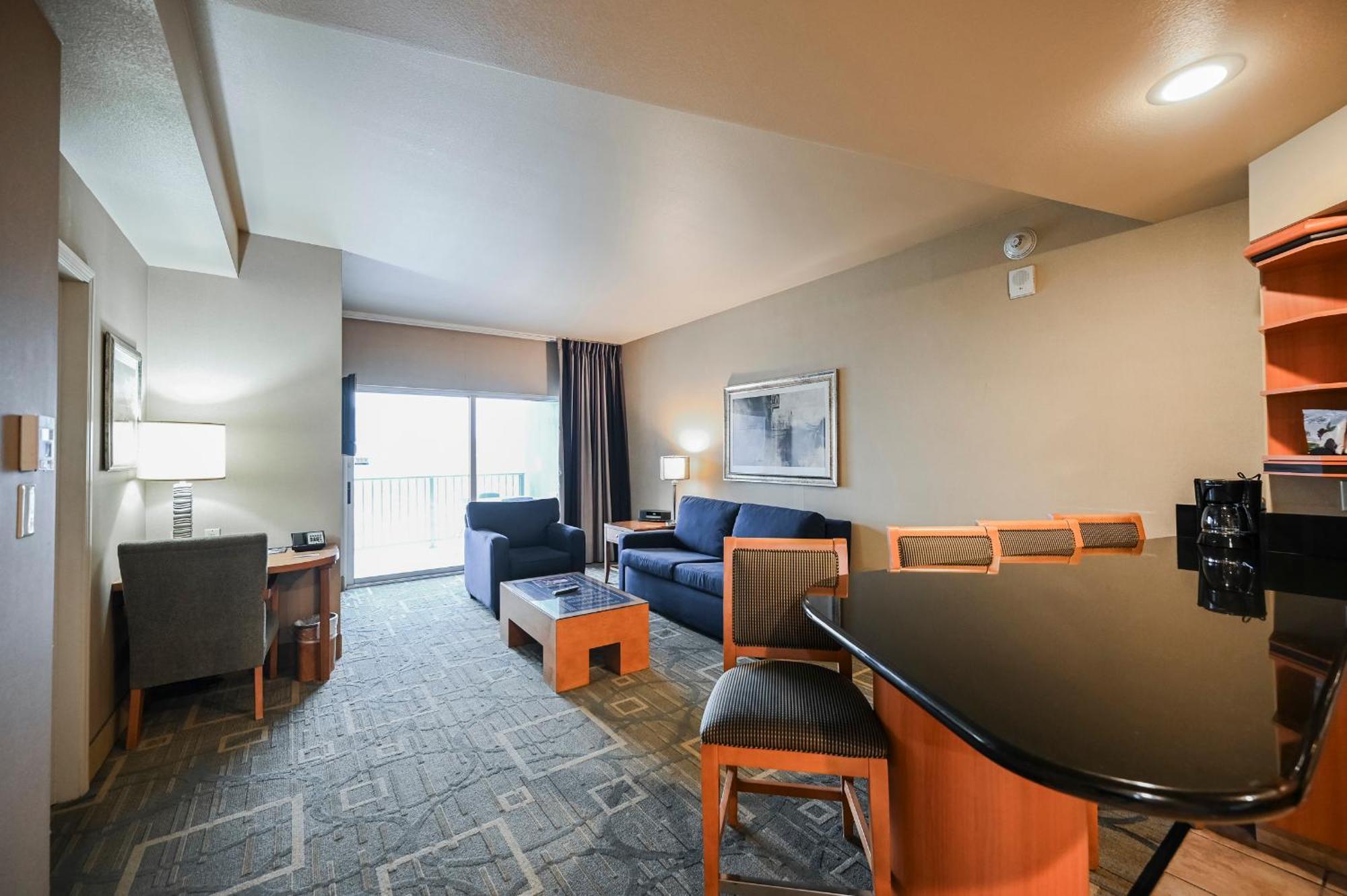 Apartment Stripviewsuites At Platinum