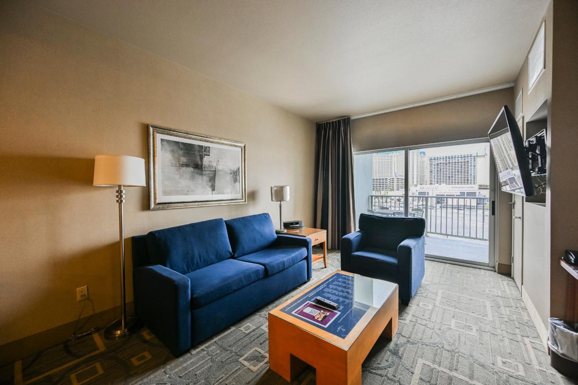 Apartment Stripviewsuites At Platinum *