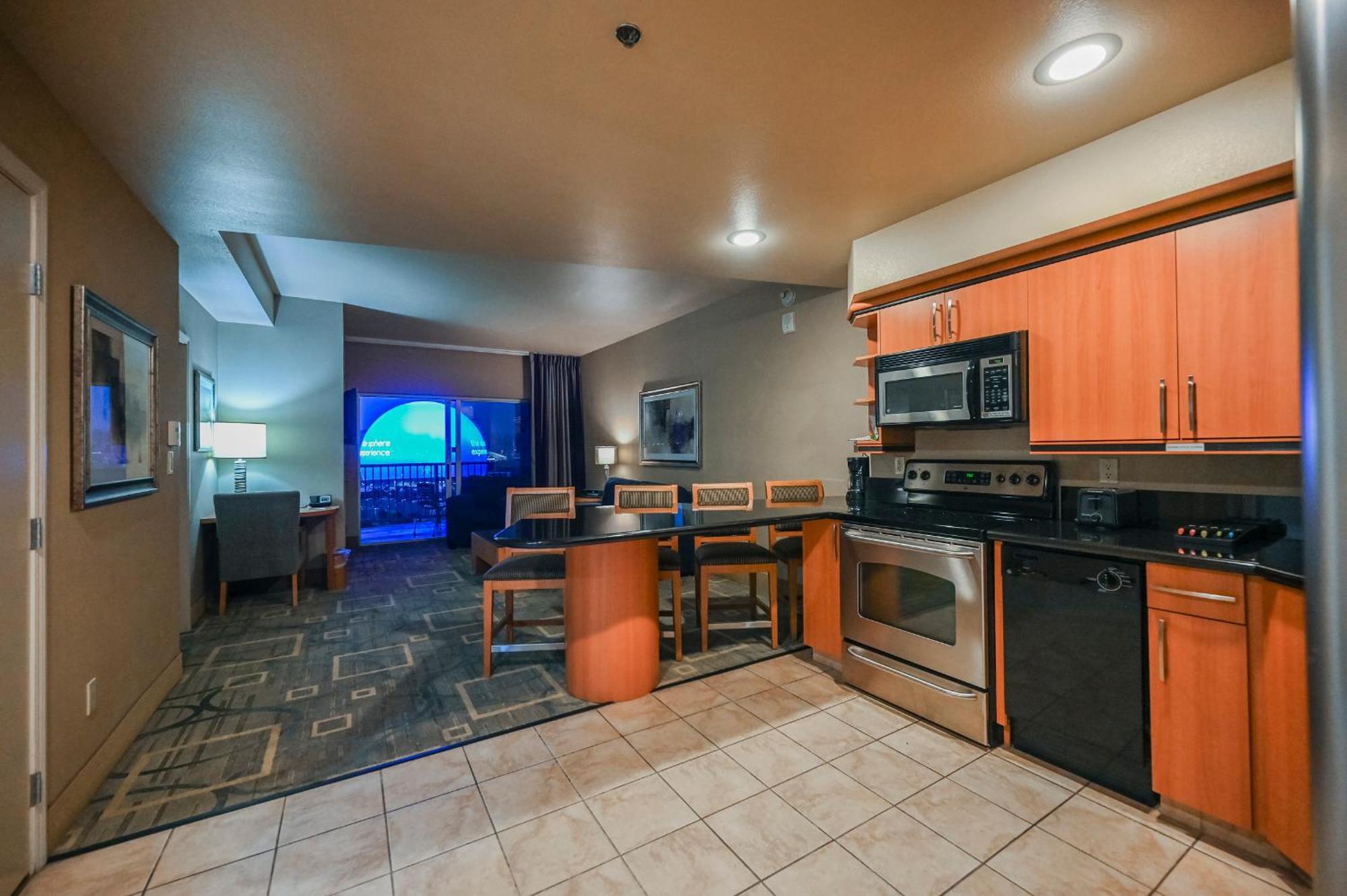 Stripviewsuites At Platinum